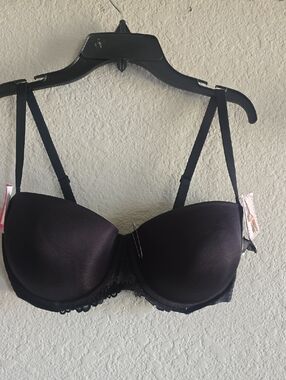 Maidenform Black Strapless Convertible Push-Up Bra